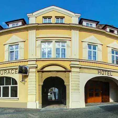 U Hradu Hotel